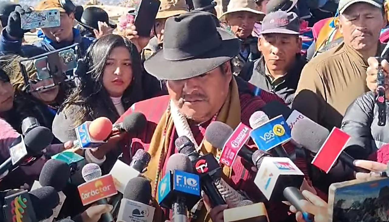 Tras la aprehensión de Salazar, los campesinos Túpac Katari exigen que sea libertado y se declaran en emergencia