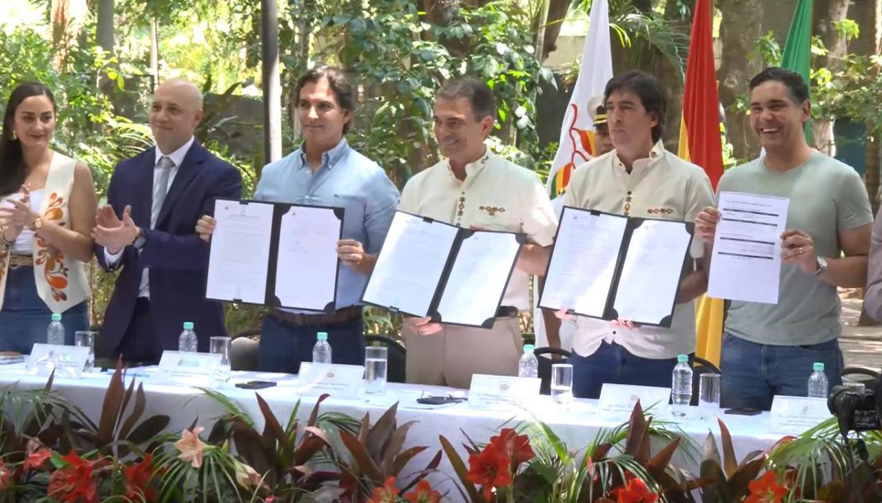 Gobierno y Alcaldía cruceña firman convenio de “más de Bs 1.100 millones” para salud, educación e infraestructura