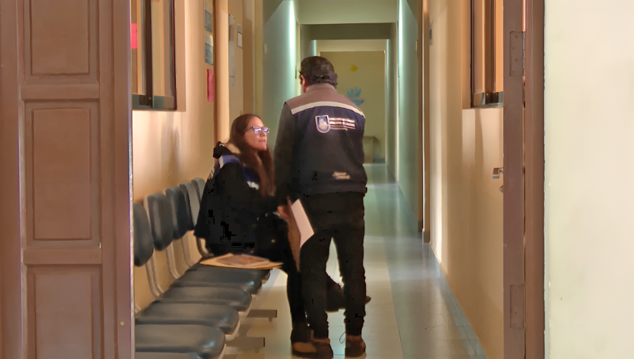 Adolescente denuncia que su padre la violó durante varios meses y queda aprehendido 