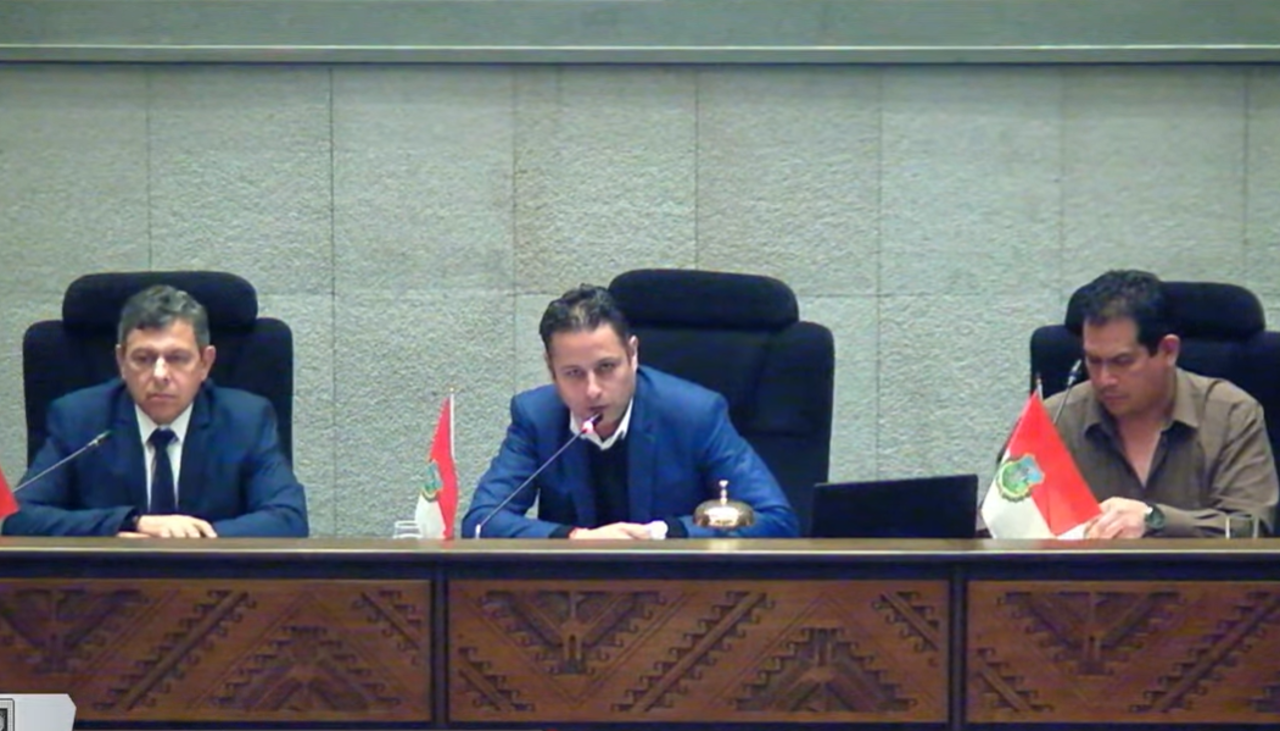 Se reinstala la sesión del Legislativo: Lara pide actuar con “decoro” y llama a reunión a los jefes de bancada para analizar la interpelación de Medinaceli