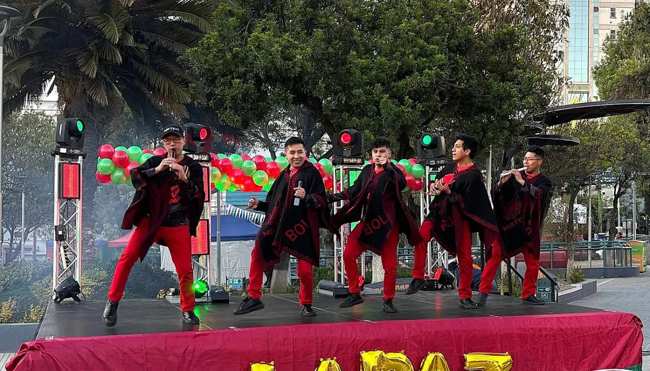 Su música y sus tradiciones: La Revista rinde homenaje a La Paz en los 216 años de su gesta libertaria 