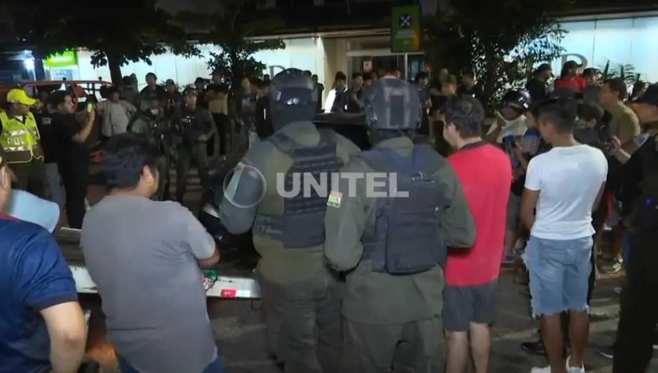 Policía realiza operativo por carreras clandestinas en la zona norte cruceña