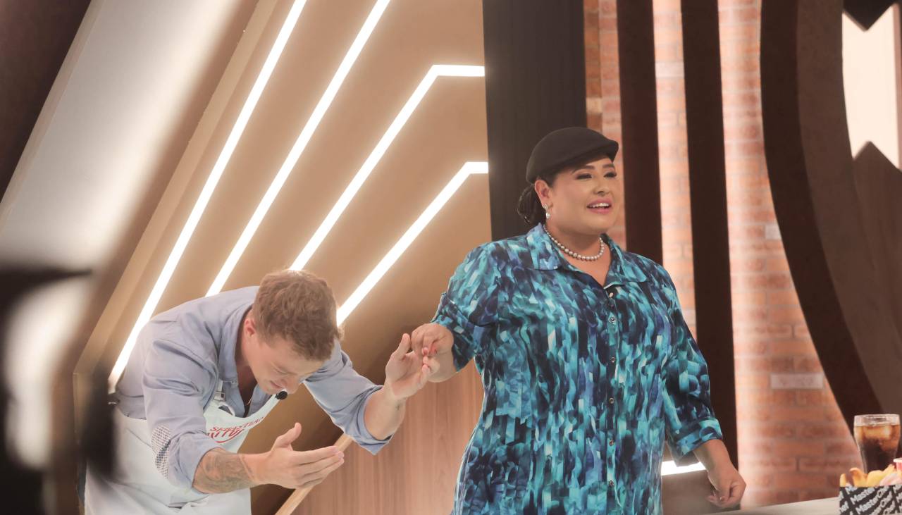 ¿Conquista o estrategia?: El galanteo de Sebastian Putz a la chef Coral en MasterChef 