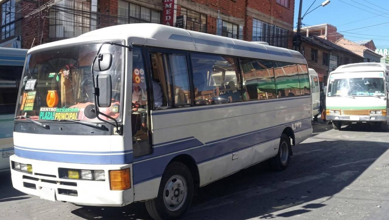 Tras seis días de paro, Potosí acuerda tarifas transitorias y el transporte volverá a operar este viernes, según alcalde 