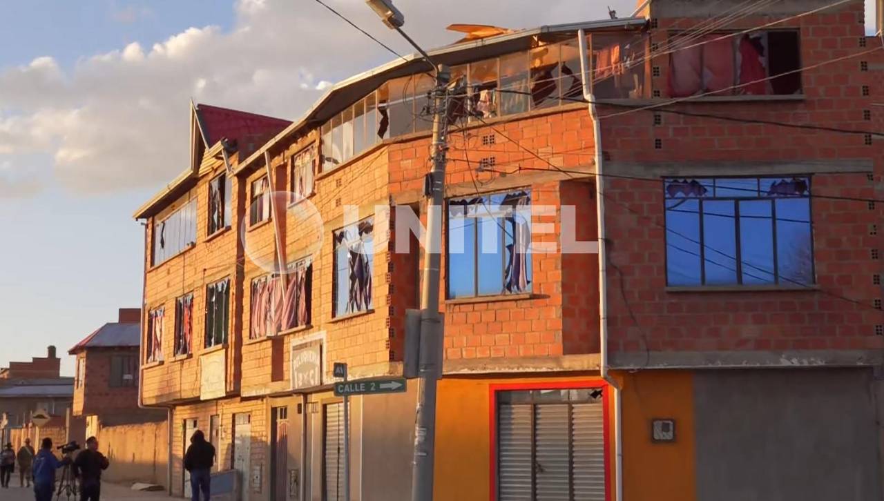 “Han caído piedras grandes”: la onda expansiva de las explosiones en un cuartel de Viacha afectó a varias viviendas