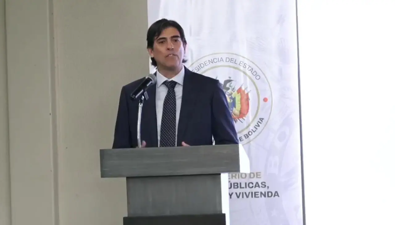 Inauguran Cumbre Ferroviaria en Santa Cruz para tratar la política nacional de este transporte