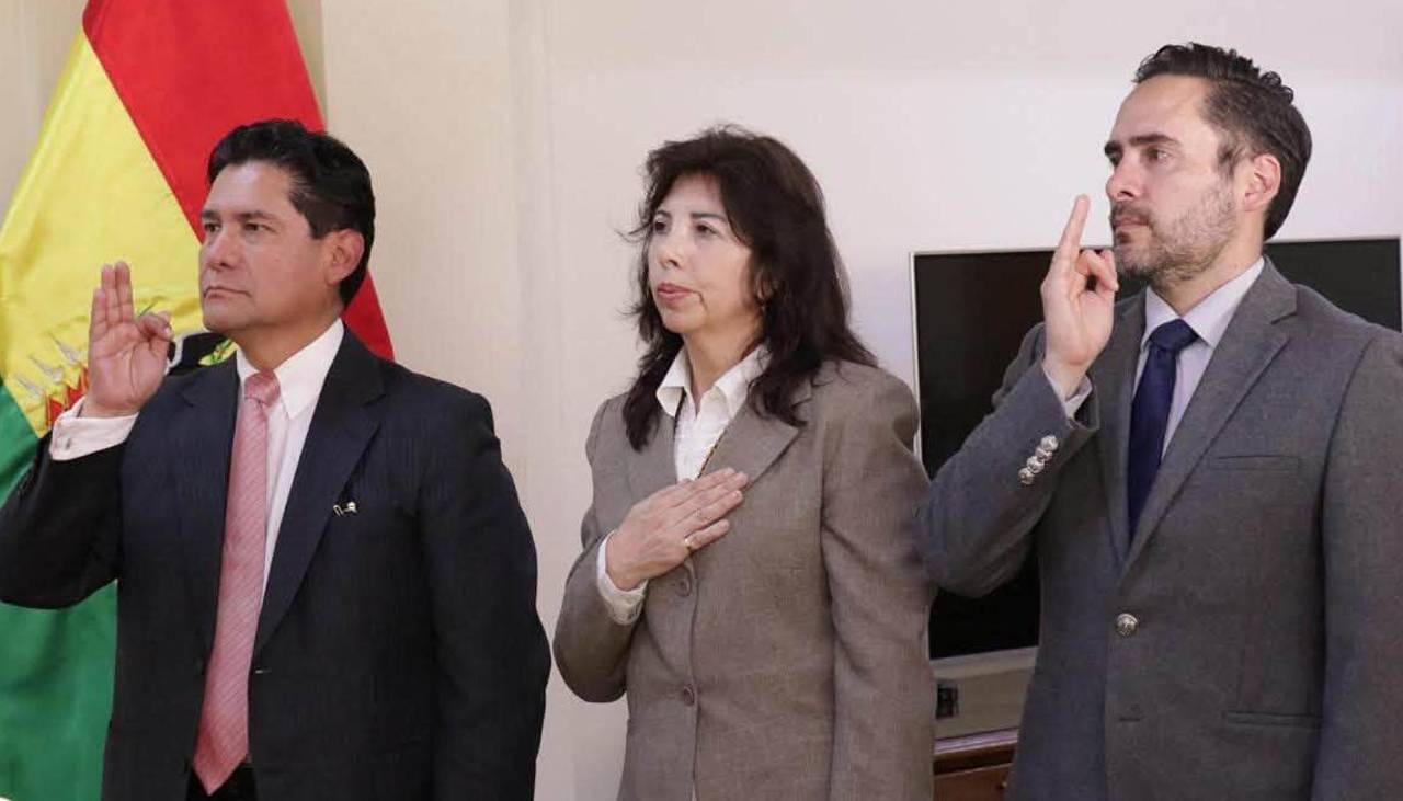 Cambian a tres viceministros de Hidrocarburos en medio del rechazo al decreto sobre el diésel