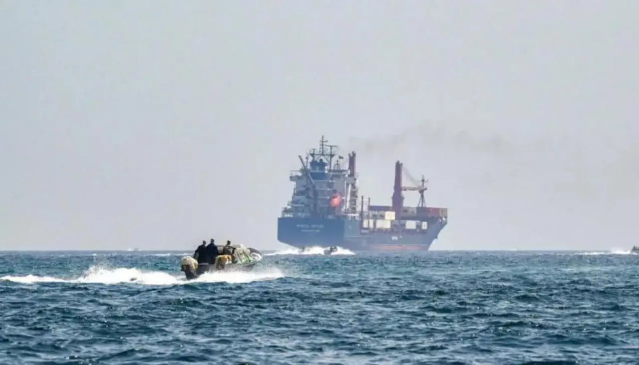 Ejército de EEUU dice que bloqueará todos los puertos de Irán el lunes