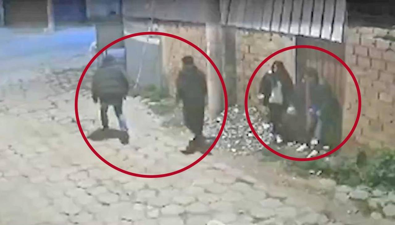 Video: Delincuentes armados asaltan a una pareja en la puerta de su casa