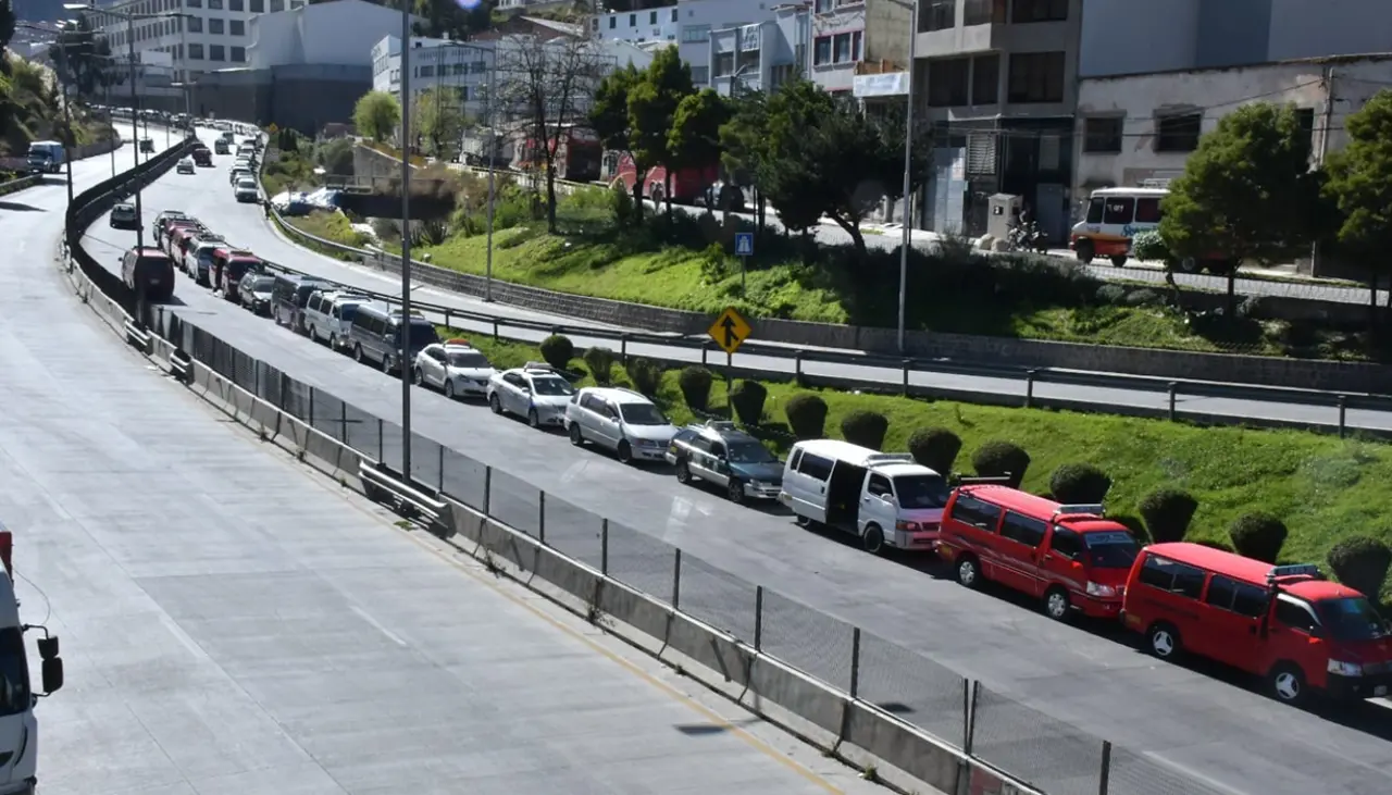 Ante anuncios de protestas por combustibles, el Gobierno se disculpa con la población y le pide “no entrar en psicosis”