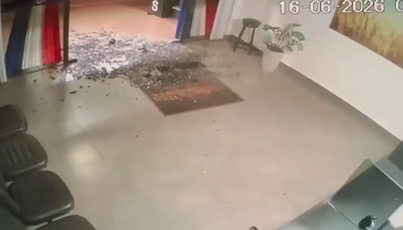 Grupo armado asalta con explosivos tres bancos y una casa de cambios en Paraguay