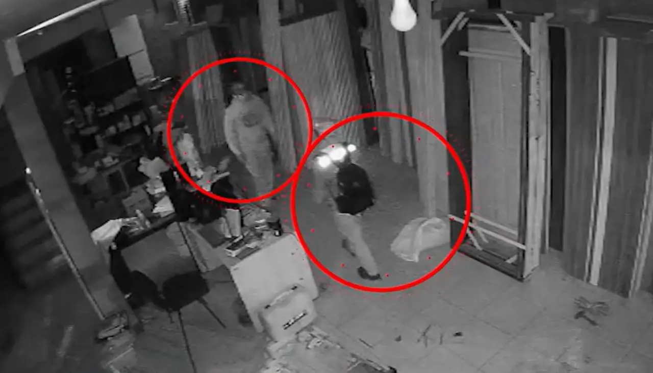 Padre e hijo aprehendidos por robo, era la segunda vez que ingresaban a ese inmueble
