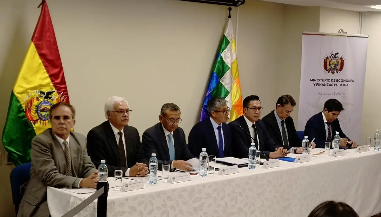 Ministerio de Economía confirma realización del primer depósito del crédito de la CAF
