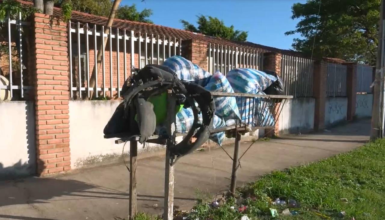 “Ahora parece que pasan solo una vez a la semana”: Vecinos denuncian recojo irregular de basura en la capital cruceña