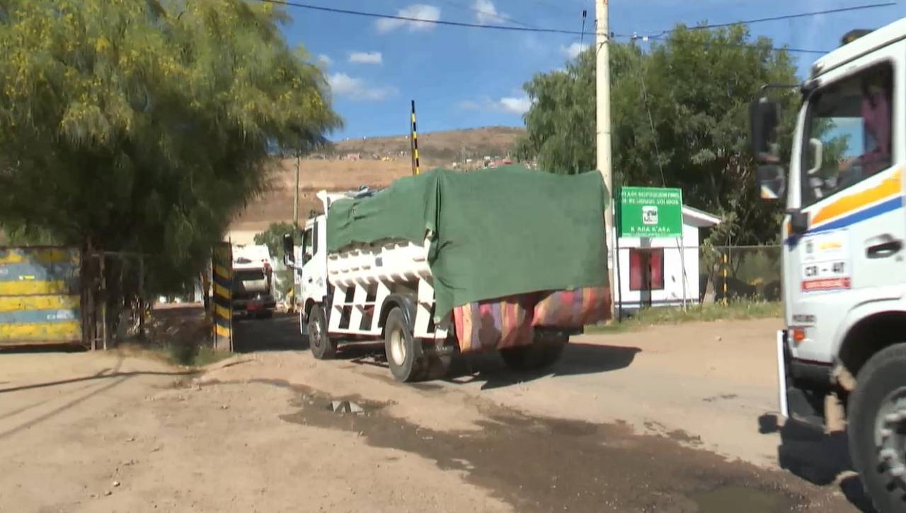 A horas de cumplirse el plazo, vecinos alistan vigilia para que no ingrese más basura a K’ara K’ara desde este viernes
