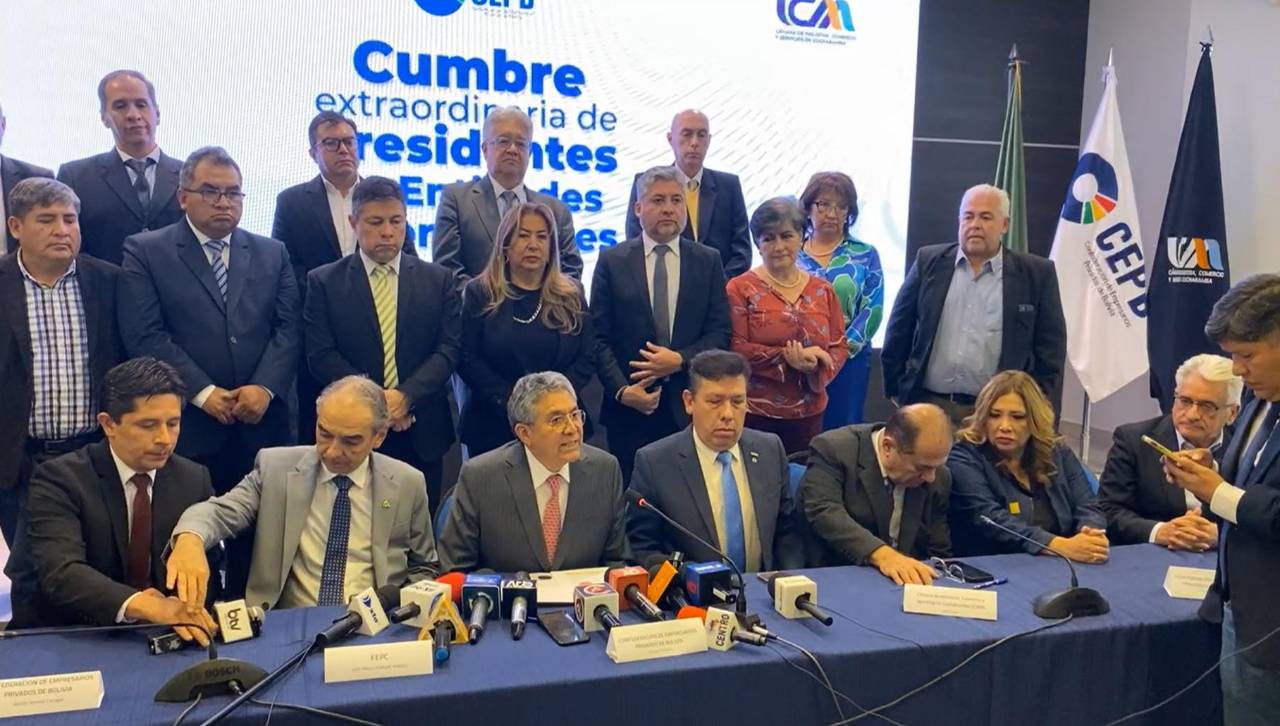 Empresarios exigen al Gobierno coordinar las políticas económicas que afecten al sector privado