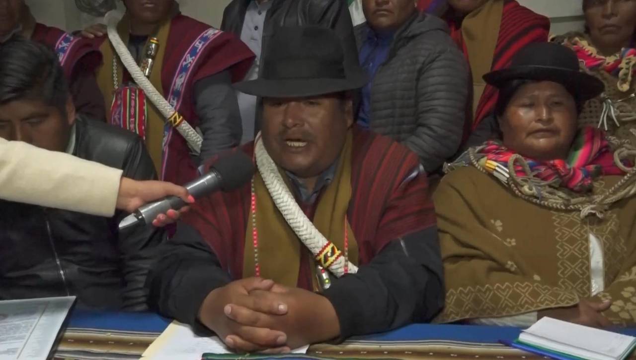 Campesinos Túpac Katari definirán en ampliado con sus bases si acuden al diálogo y descartan paso humanitario