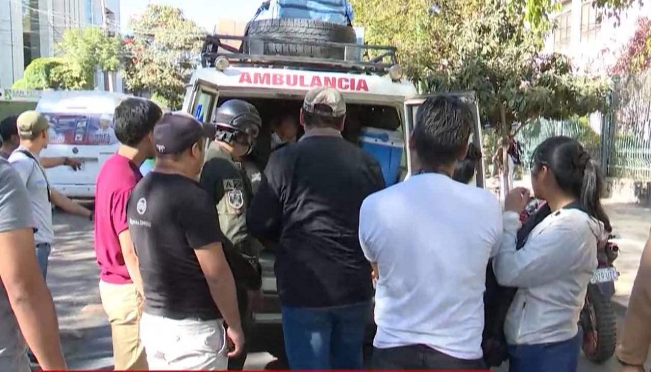 Suman 10 aprehendidos tras el hallazgo de Bs 1 millón en una ambulancia que salió del trópico