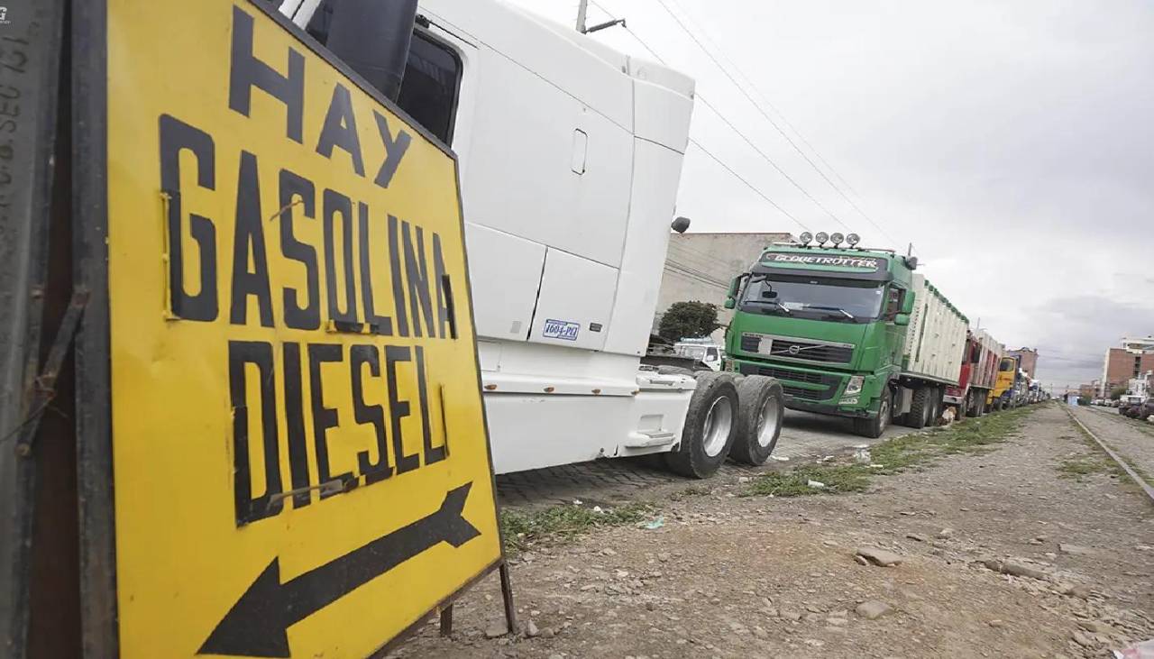 Intervienen un surtidor que vendía gasolina a Bs 8 el litro en La Paz y un centro de acopio ilegal en Pailón