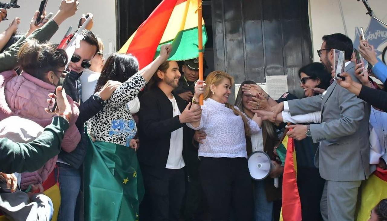 Jeanine Añez retornará a Beni el domingo después de la posesión de Rodrigo Paz, confirma su hermano
