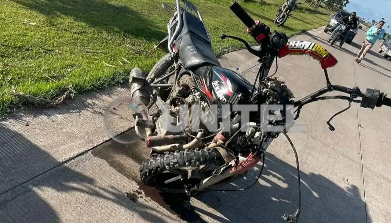 Una persona muere y otra pierde la pierna tras choque de dos motociclistas que estaban con pasajeros