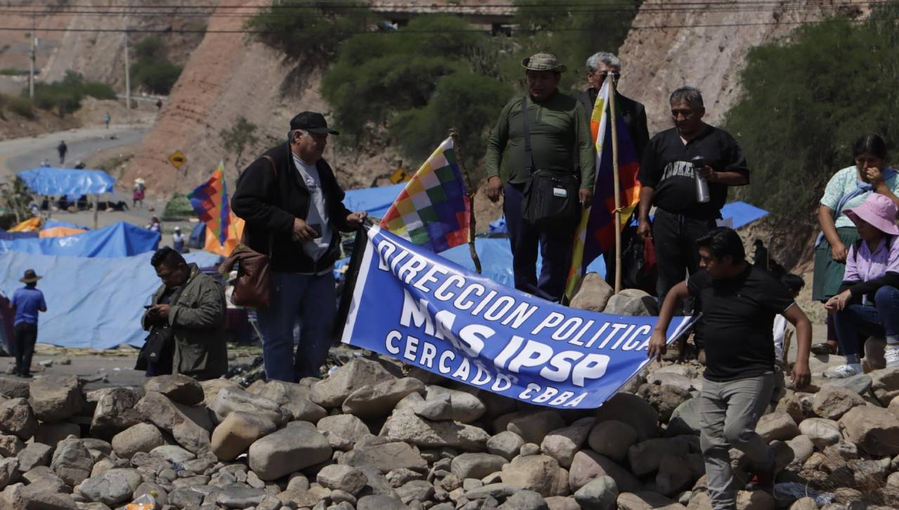 Evistas amenazan con masificar bloqueos este miércoles, cuando se cumplen 10 días de su medida de presión