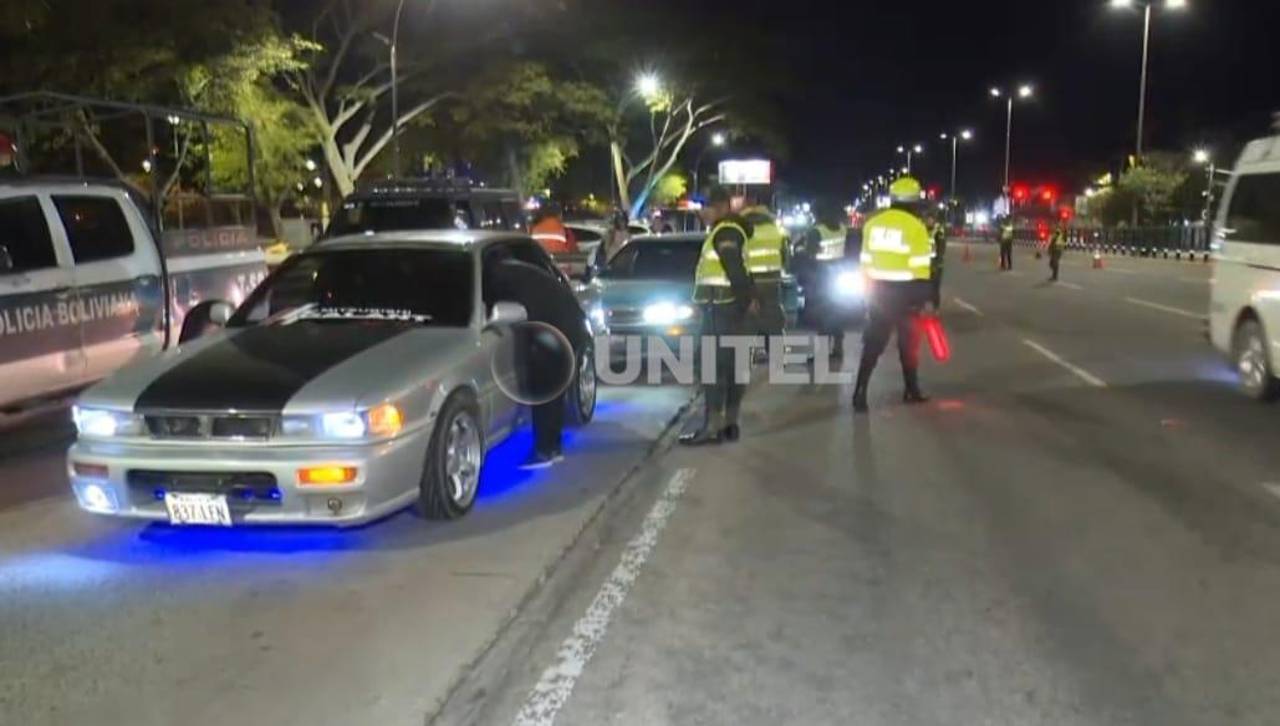 Realizan controles en la zona en la que se suelen realizar carreras clandestinas en Santa Cruz
