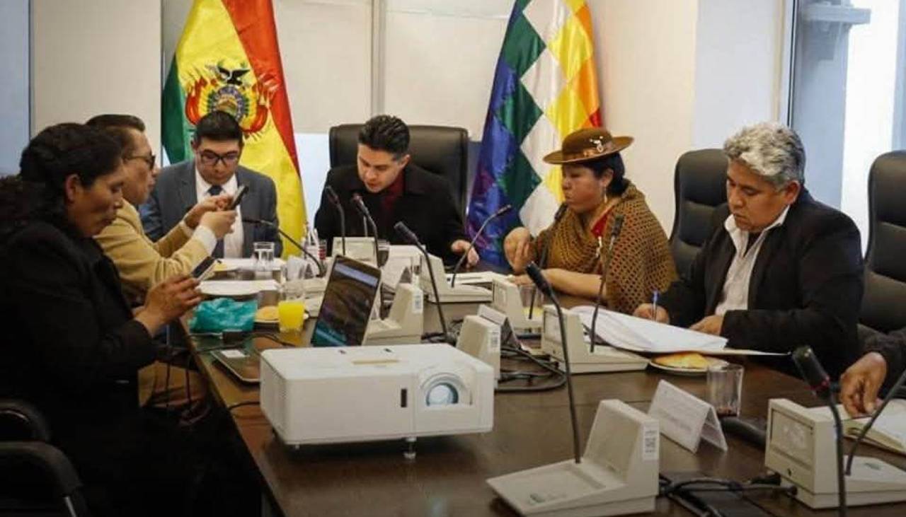 Comisión de Diputados aprueba proyecto de ‘ley antibloqueos’ y lo remite al pleno para su tratamiento