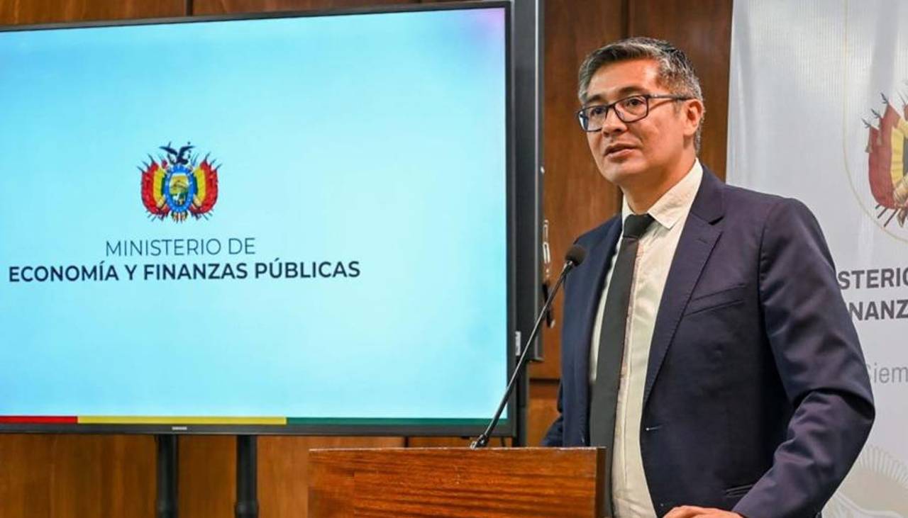 Ministro pondera aprobación de leyes para suprimir el ITF y mejorar el crédito fiscal en combustibles