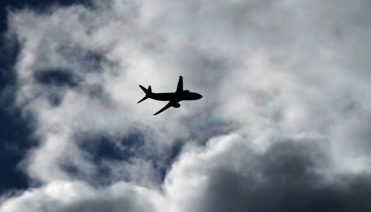 Autoridad aérea de EEUU advierte de “actividad militar” sobre México y América Central