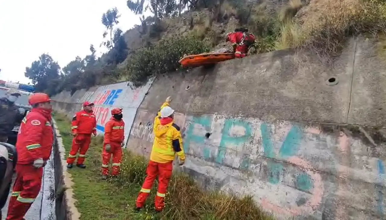 Autopsia revela que hombre hallado al fondo de un precipicio en El Alto murió por caída