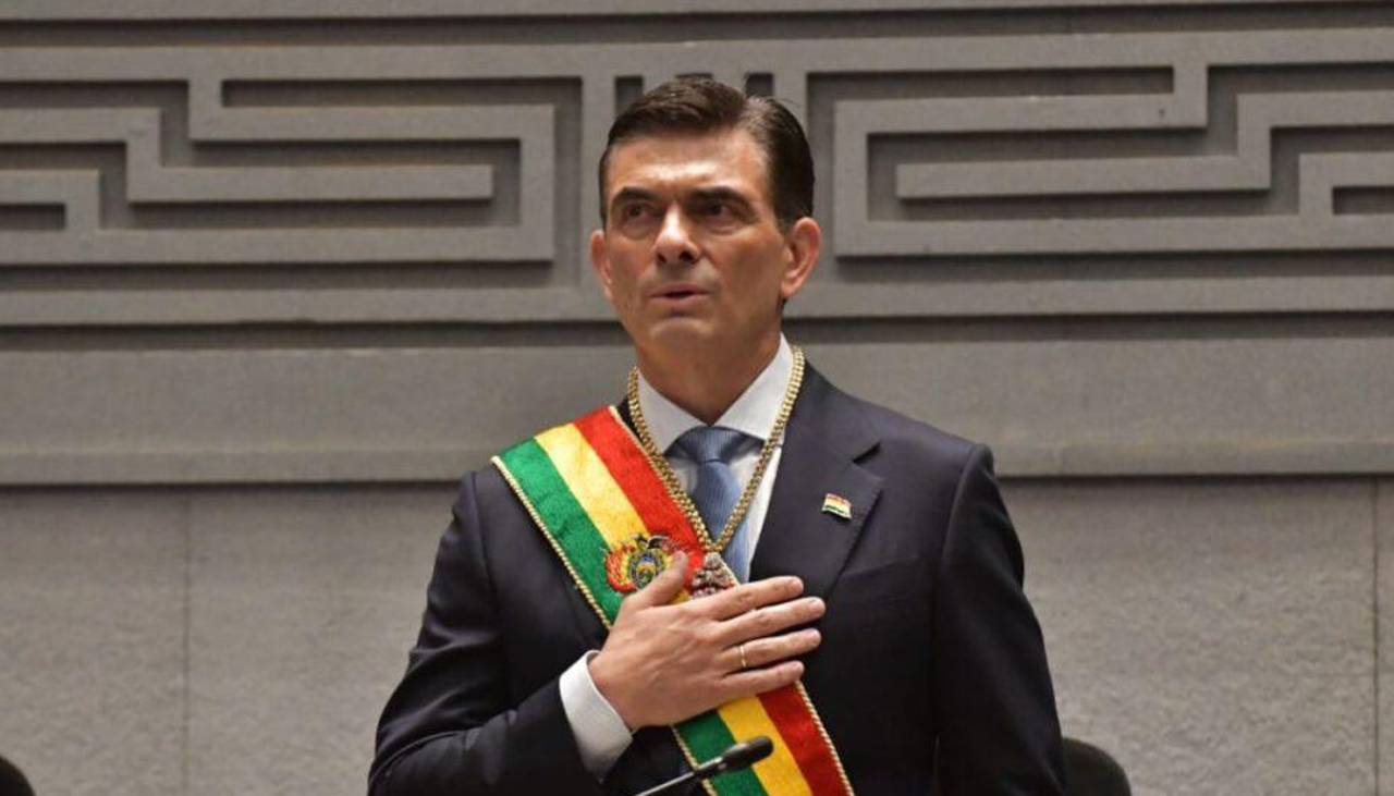 Lara evalúa reprogramar sesión legislativa para que Paz brinde su informe oral tras su viaje a Europa