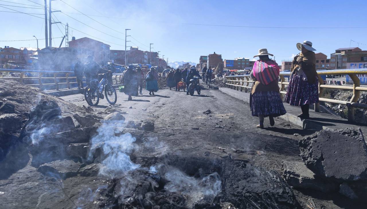 Empresarios piden al Gobierno un plan de emergencia económica y le observan que no actúa ante bloqueadores