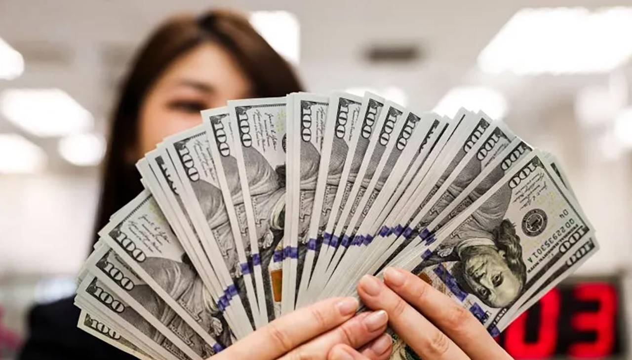 La cotización oficial del dólar registra un incremento para el martes 7 de julio