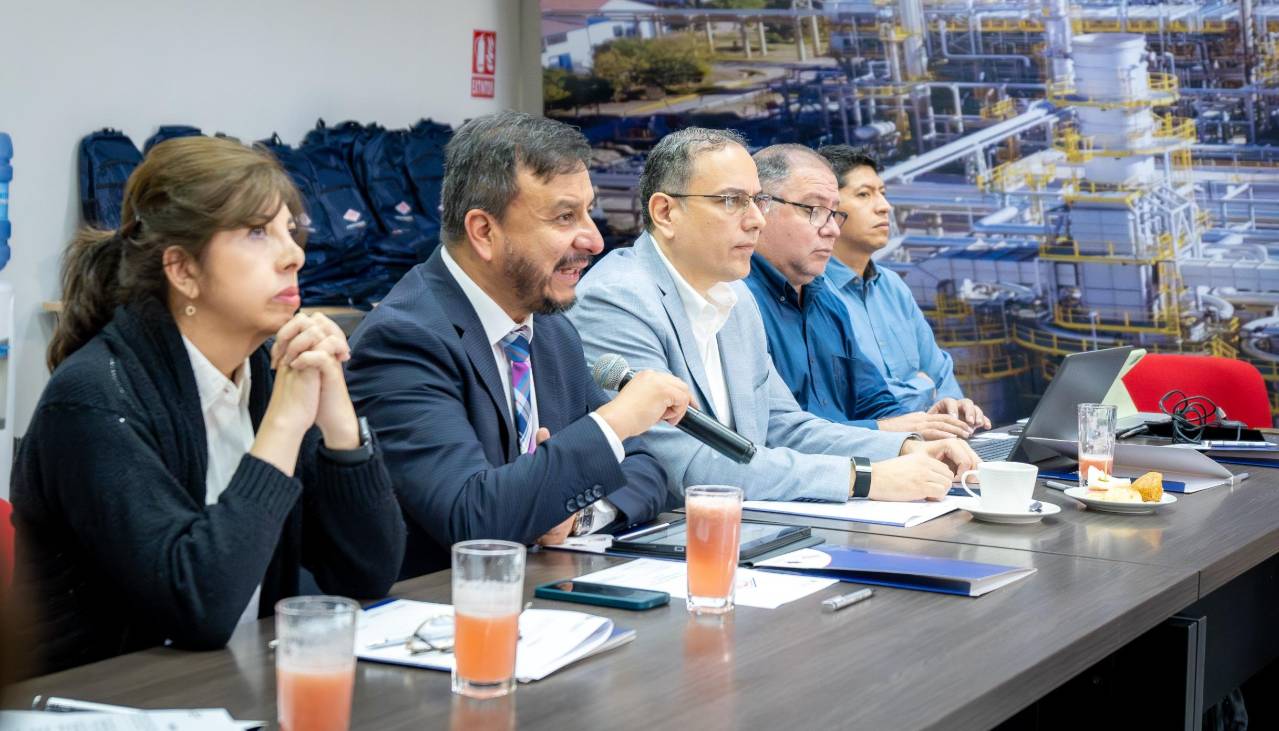 Gobierno anuncia la reactivación de reglamento de precios para combustibles aplicado en 1997