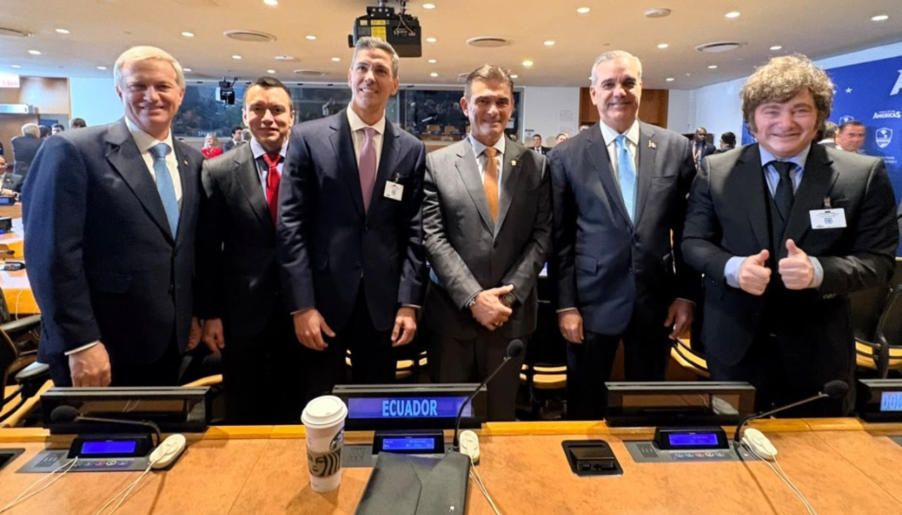 Tras reunión virtual con su gabinete de ministros, Paz asiste a la reunión con el Escudo de las Américas