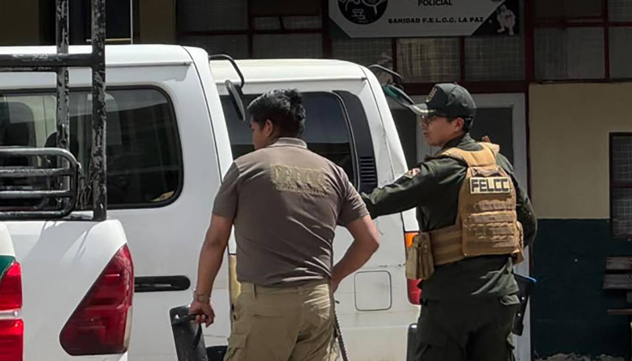 Exdirector de Inteligencia declaró por cinco horas y permanece en celdas policiales