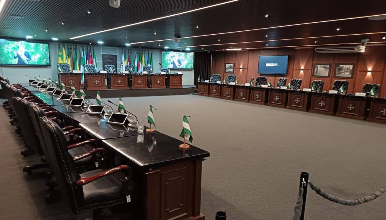 Presidente de la Asamblea cruceña anuncia que sesión del pleno será postergada para el sábado