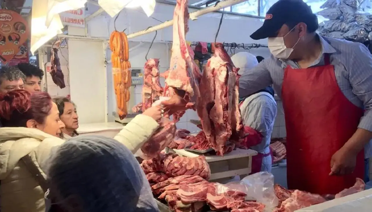 Ante bloqueos, ganaderos sugieren un puente aéreo para abastecer de carne a occidente