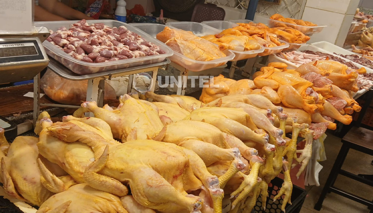 “No quieren comprar”: Baja la demanda de pollo y cerdo en mercados de Santa Cruz y La Paz