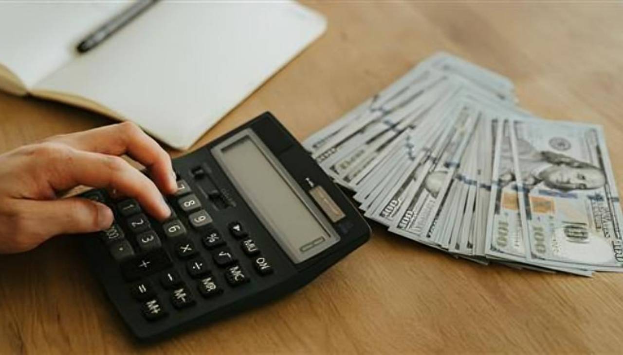 Conoce a cuánto se cotizan el dólar referencial y digital este martes en Bolivia