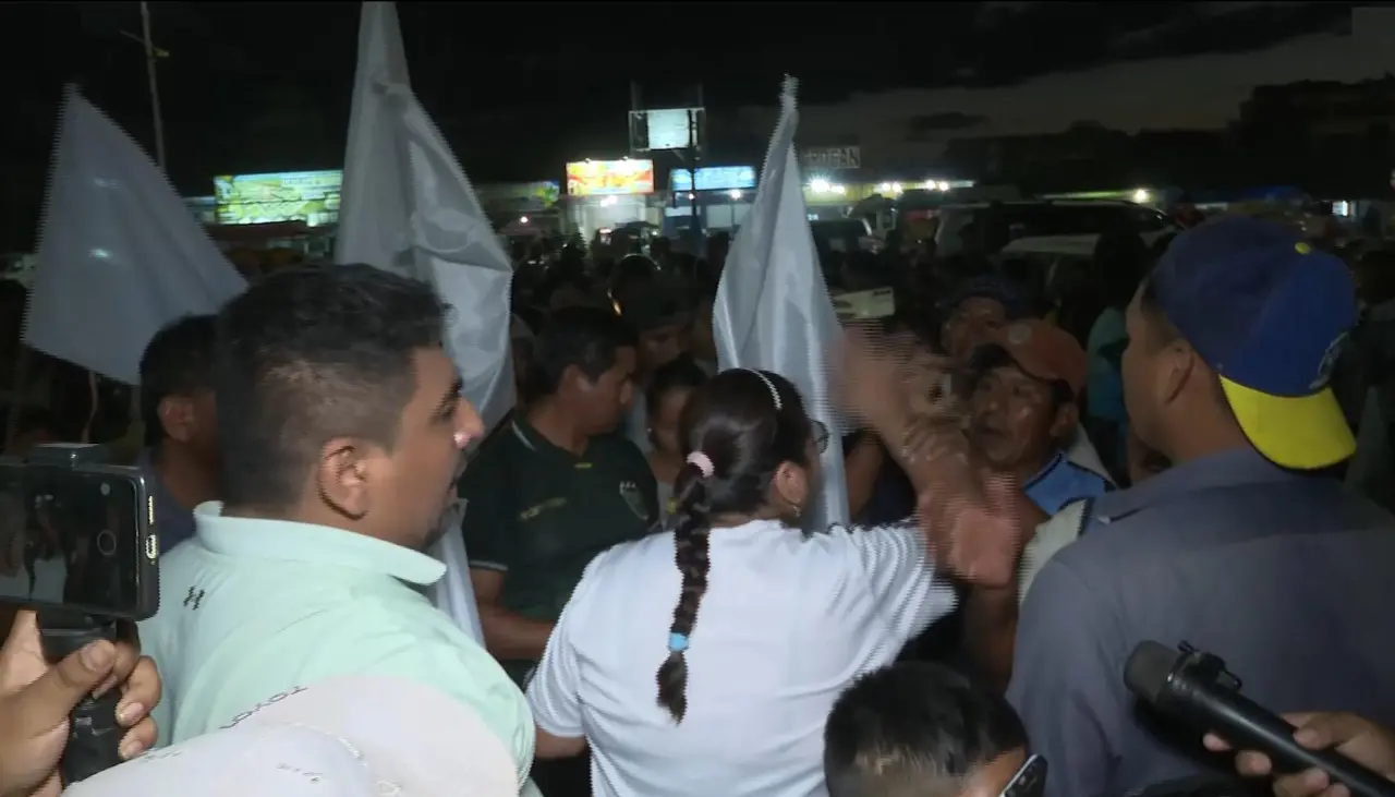 San Julián: Reportan incidentes minutos antes del cabildo que exige levantar los bloqueos