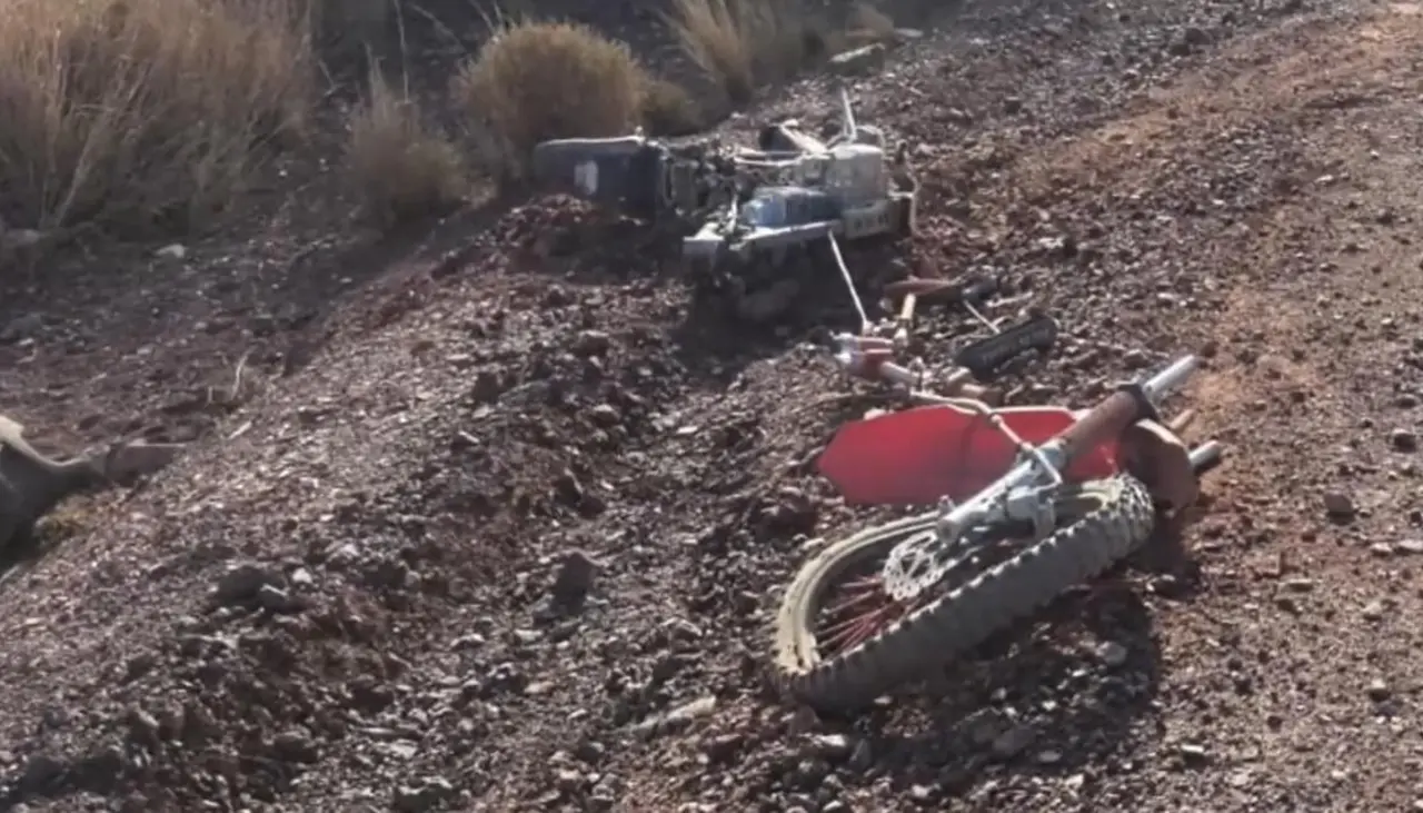 Tres hombres mueren a bordo de una motocicleta tras chocar contra un camión en Potosí, reporta la Policía 