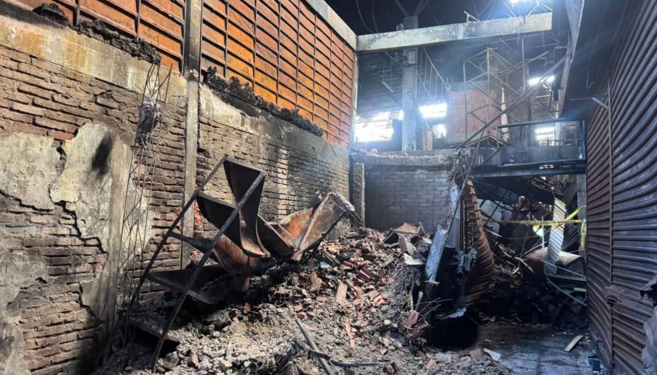 Después de 15 días del incendio, avanzan los trabajos de limpieza en Barrio Lindo; los afectados quieren volver a trabajar
