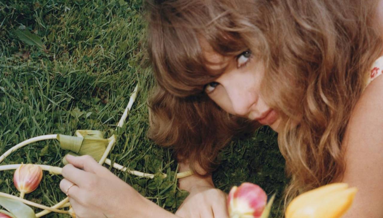 Taylor Swift lanza canción para ‘Toy Story 5’, lo celebra con un emotivo video de su infancia