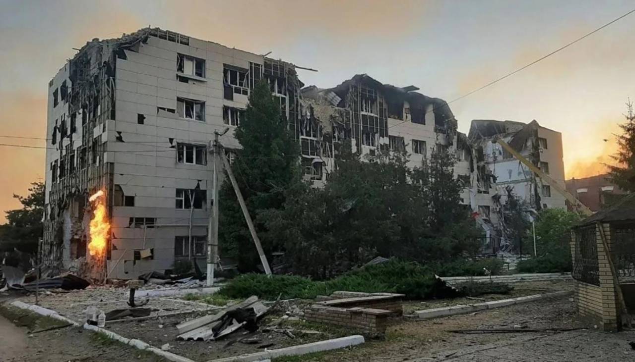 Ataque ucraniano deja seis muertos y unos 15 desaparecidos en una escuela secundaria