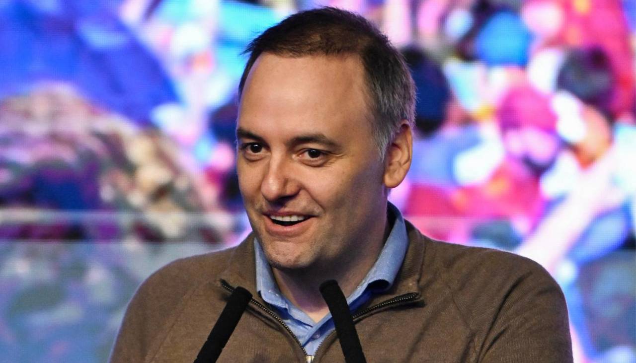 Adorni, jefe de gabinete de Milei, admite que omitió declarar medio millón de dólares