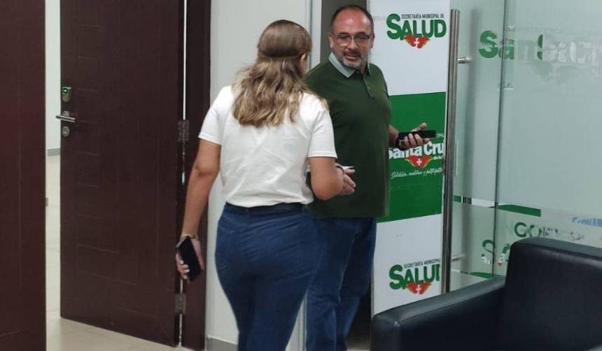 Secretario de Salud de la Alcaldía cruceña presenta su carta de renuncia