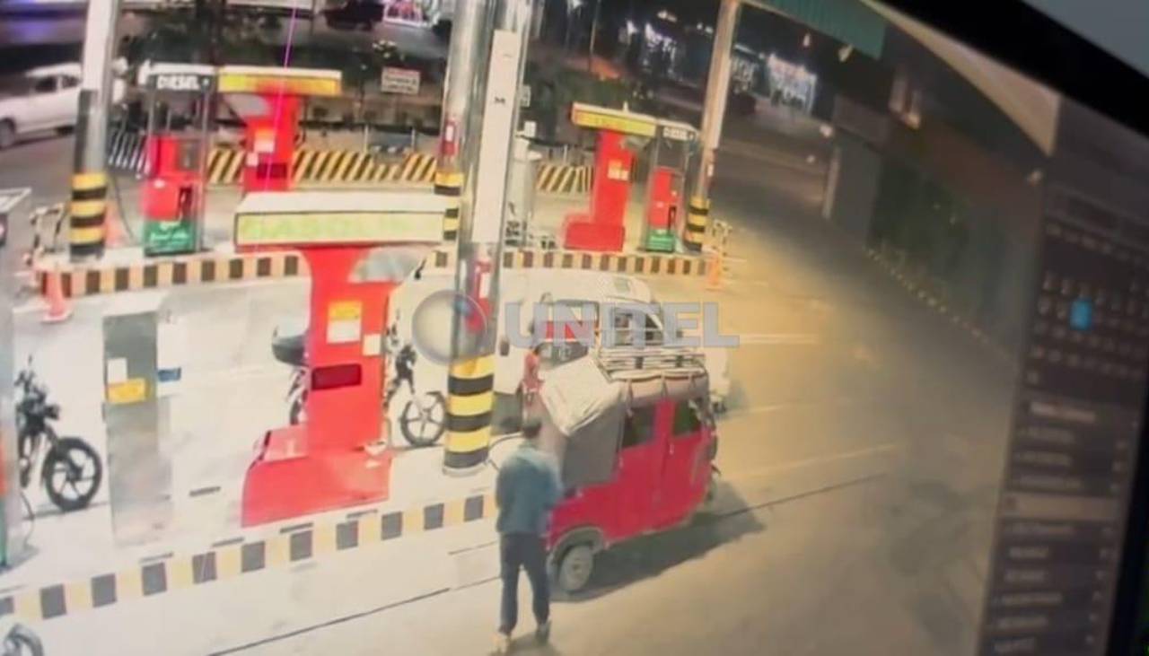 Sale a la luz un video del momento cuando inicia el incendio de auto en un surtidor de Santa Cruz