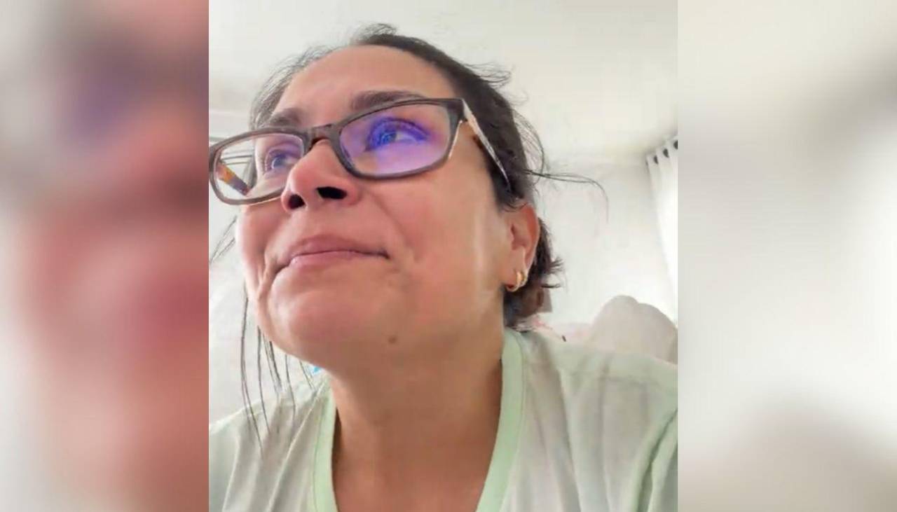 “Sentís que tus pulmones están colapsando”: comerciante rompe en llanto tras salvar parte de su mercadería del incendio en Barrio Lindo